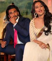 lootera-movie-first-look-launch-photostills-pictures-24_s_768