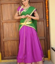 maanasi-half-saree-stills-03