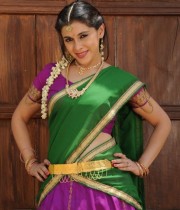 maanasi-half-saree-stills-06