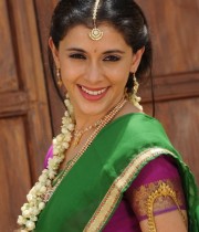 maanasi-half-saree-stills-22