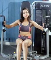 madalasa-sharma-hot-photos-in-gym-outfit-02