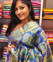 madhavi-latha-latest-photos-4