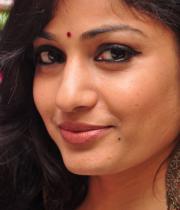 madhavi-latha-latest-photos-5