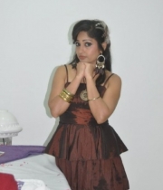 madhavi-latha-at-naturals-35th-salon-launch-photostills-gallery-14_s_149