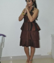 madhavi-latha-at-naturals-35th-salon-launch-photostills-gallery-18_s_506