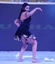 madhu-shalini-dance-performance-at-tollywood-channel-launch-17
