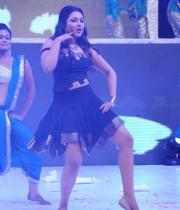 madhu-shalini-dance-performance-at-tollywood-channel-launch-22