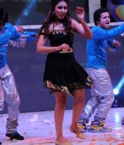 madhu-shalini-dance-performance-at-tollywood-channel-launch-26