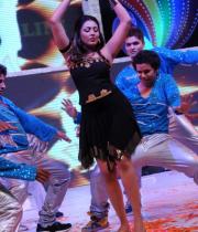 madhu-shalini-dance-performance-at-tollywood-channel-launch-31