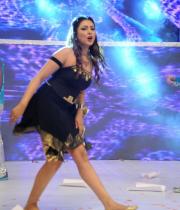 madhu-shalini-dance-performance-at-tollywood-channel-launch-4
