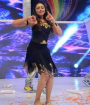 madhu-shalini-dance-performance-at-tollywood-channel-launch-7