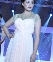 madhu-shalini-new-photos-24