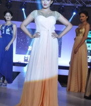 madhu-shalini-new-photos-25