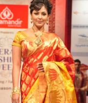 madhu-shalini-ramp-walk-at-hyderabad-fashion-week-1