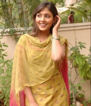 madhu-shalini-unseen-photos-9