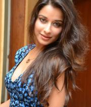 madhurima-hot-photos-at-romance-audio-launch-07