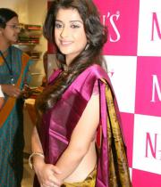 madhurima-at-neerus-shopping-mall-14