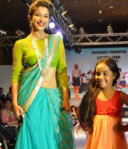 madhurima-ramp-walk-at-passionate-foundation-fashion-show-12