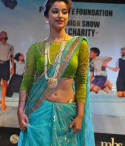 madhurima-ramp-walk-at-passionate-foundation-fashion-show-2