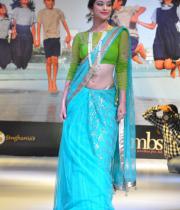 madhurima-ramp-walk-at-passionate-foundation-fashion-show-9