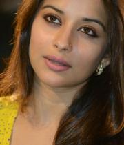madhurima-stills-from-park-audio-16