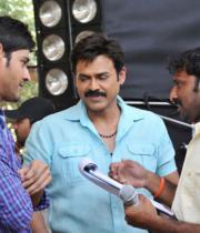 mahesh-babu-and-venkatesh-movie-svsc-working-stills-1654