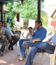 mahesh-babu-and-venkatesh-movie-svsc-working-stills-1722