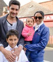 mahesh-babu-family-photos
