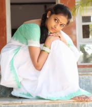 mallela-teeramlo-sirimalle-puvvu-movie-stills-25