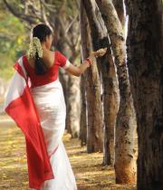 mallela-teeramlo-sirimalle-puvvu-movie-stills-3