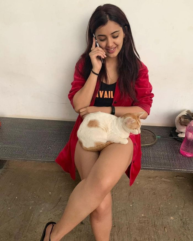 malvika-sharma-insta-pics_11