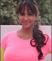 manchu-lakshmi-prasanna-hot-stills81386445565