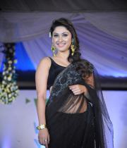 manjari-hot-back-images-07