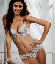 manjari-padnis-hot-photos-1988