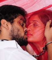 manoj-nandam-and-priyanka-pallavi-lip-lock-in-oka-criminal-prema-katha-movie-5