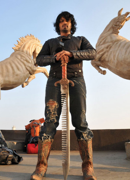 telugunow-manchu-manoj-new-getup-stills-in-uu-kodatara-ulliki-padatara-1