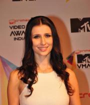 celeb-hot-photos-at-micromax-mtv-video-music-awards-india-2013-09