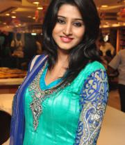model-shamili-photos-at-aashadam-sale-1