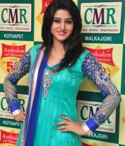 model-shamili-photos-at-aashadam-sale-14