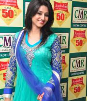 model-shamili-photos-at-aashadam-sale-5