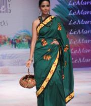 models-at-le-mark-institute-fashion-show-13