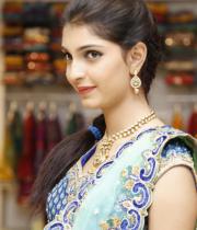 models-at-wedding-collection-photos-6