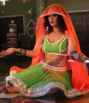 mumaith-khan-item-song-hot-stills-15