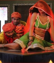 mumaith-khan-item-song-hot-stills-19