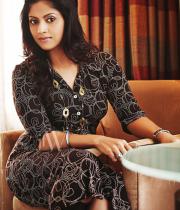 nadiya-photoshoot-for-jfw-magazine-3