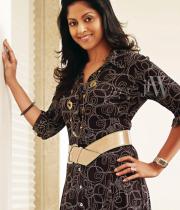 nadiya-photoshoot-for-jfw-magazine-4