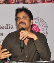 nagarjuna-at-jntu-media-01