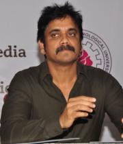 nagarjuna-at-jntu-media-18