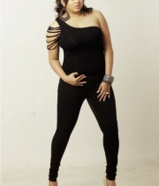 namita-latest-images-09