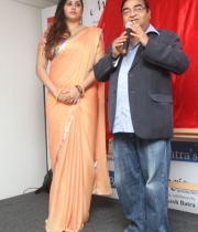 426_10_namitha-at-dr-batra-photography-exhibition-launch-10